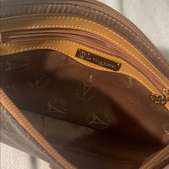 Eiffel leather Crossbody Bag - Picture 5 of 6